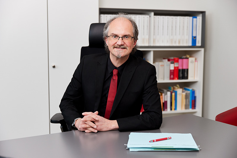 Dr. Bernd Wölfl