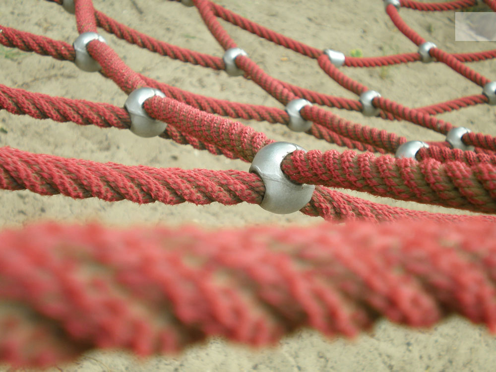 Kletternetz am Spielplatz